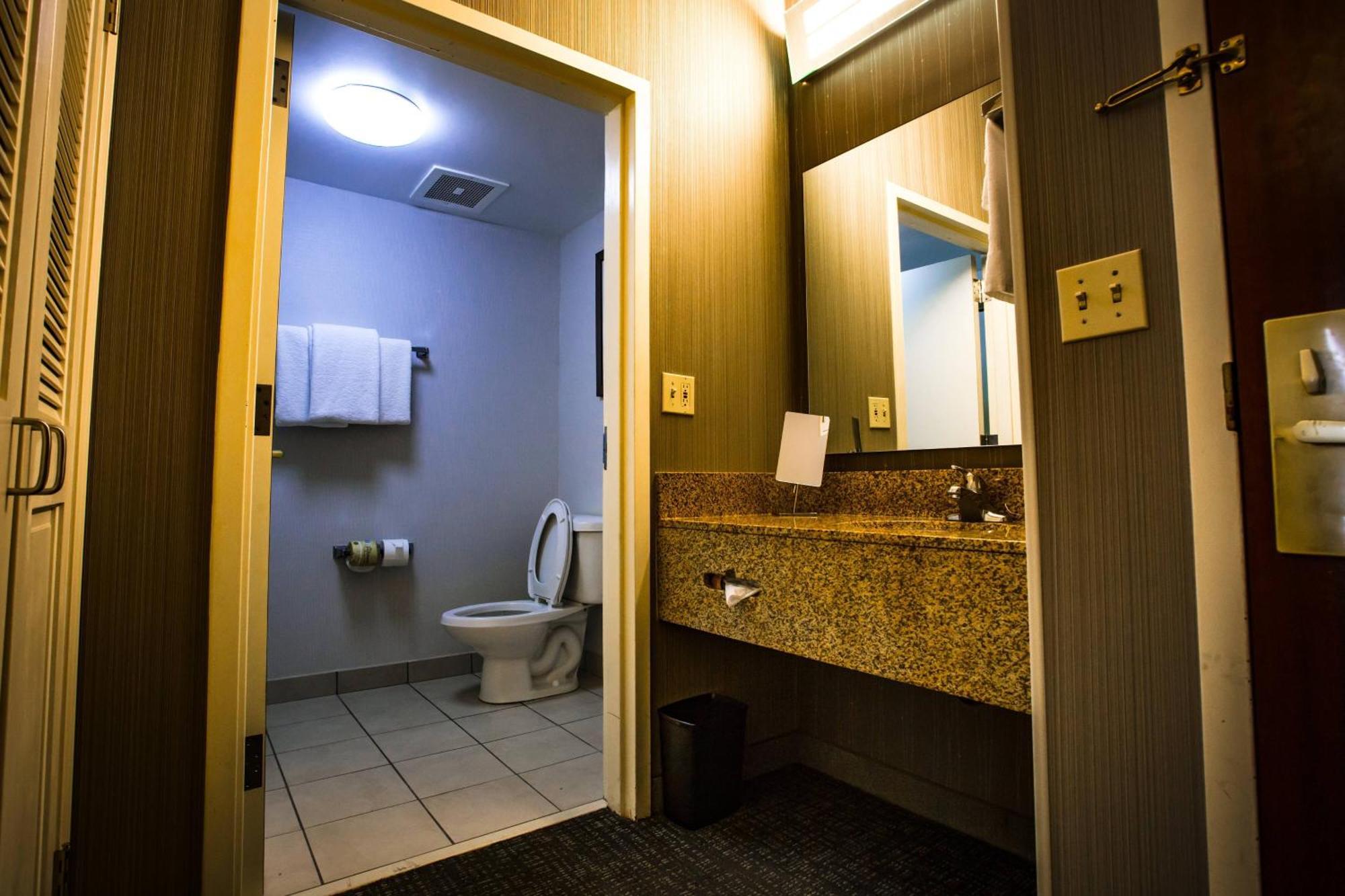 คอร์ตยาร์ด เมมฟิส อีสท์/บิล มอร์ริส พาร์คเวย์ Hotel ภายนอก รูปภาพ