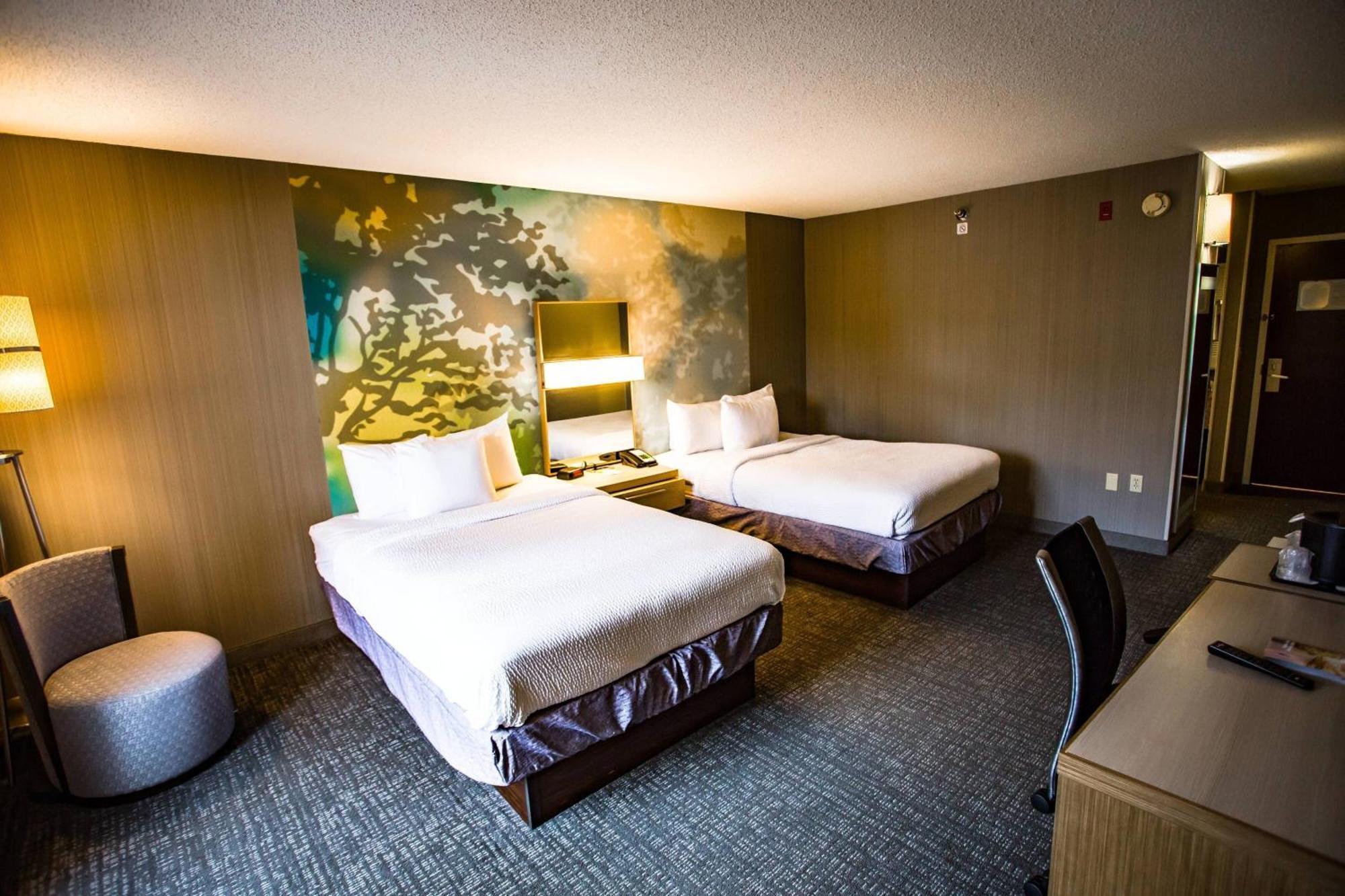 คอร์ตยาร์ด เมมฟิส อีสท์/บิล มอร์ริส พาร์คเวย์ Hotel ภายนอก รูปภาพ